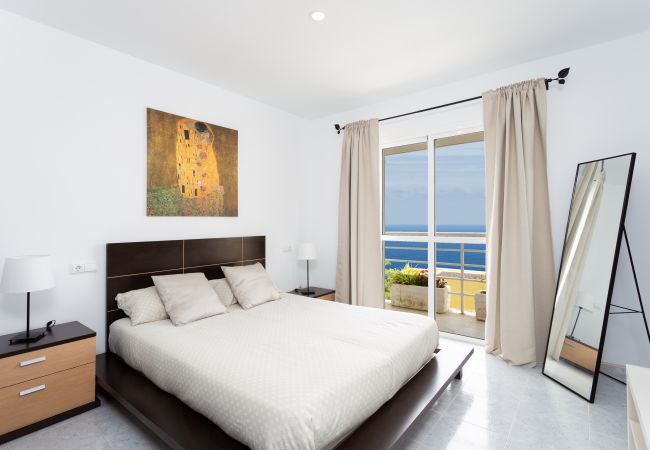 Casa adosada en Santa Cruz de Tenerife - Duplex Acorán with pool and sea view Casa adosada en Santa Cruz de Tenerife - Duplex Acorán with pool and sea view