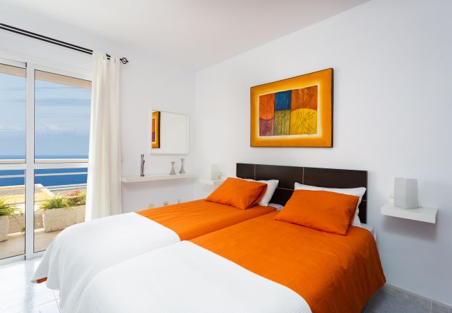 Casa adosada en Santa Cruz de Tenerife - Duplex Acorán with pool and sea view Casa adosada en Santa Cruz de Tenerife - Duplex Acorán with pool and sea view