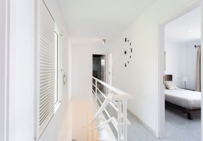 Casa adosada en Santa Cruz de Tenerife - Duplex Acorán with pool and sea view Casa adosada en Santa Cruz de Tenerife - Duplex Acorán with pool and sea view