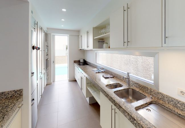 Villa en Costa Adeje - Luxury BKM in Playa del Duque Villa en Costa Adeje - Luxury BKM in Playa del Duque