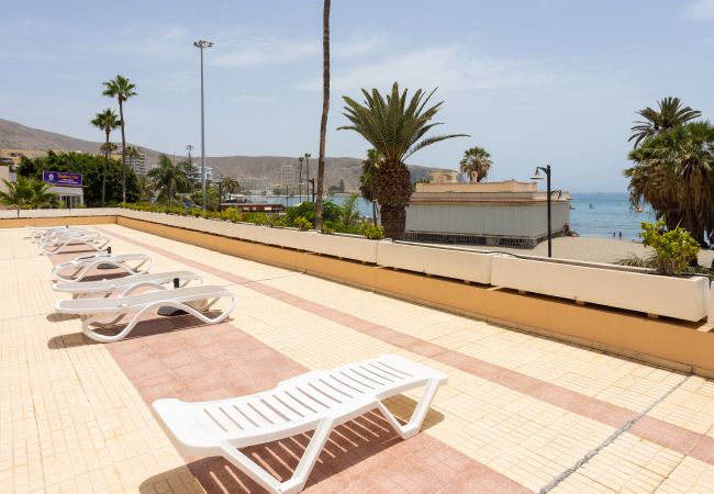 Apartamento en Los Cristianos - Frontline Penthouse with heated pool and parking Apartamento en Los Cristianos - Frontline Penthouse with heated pool and parking
