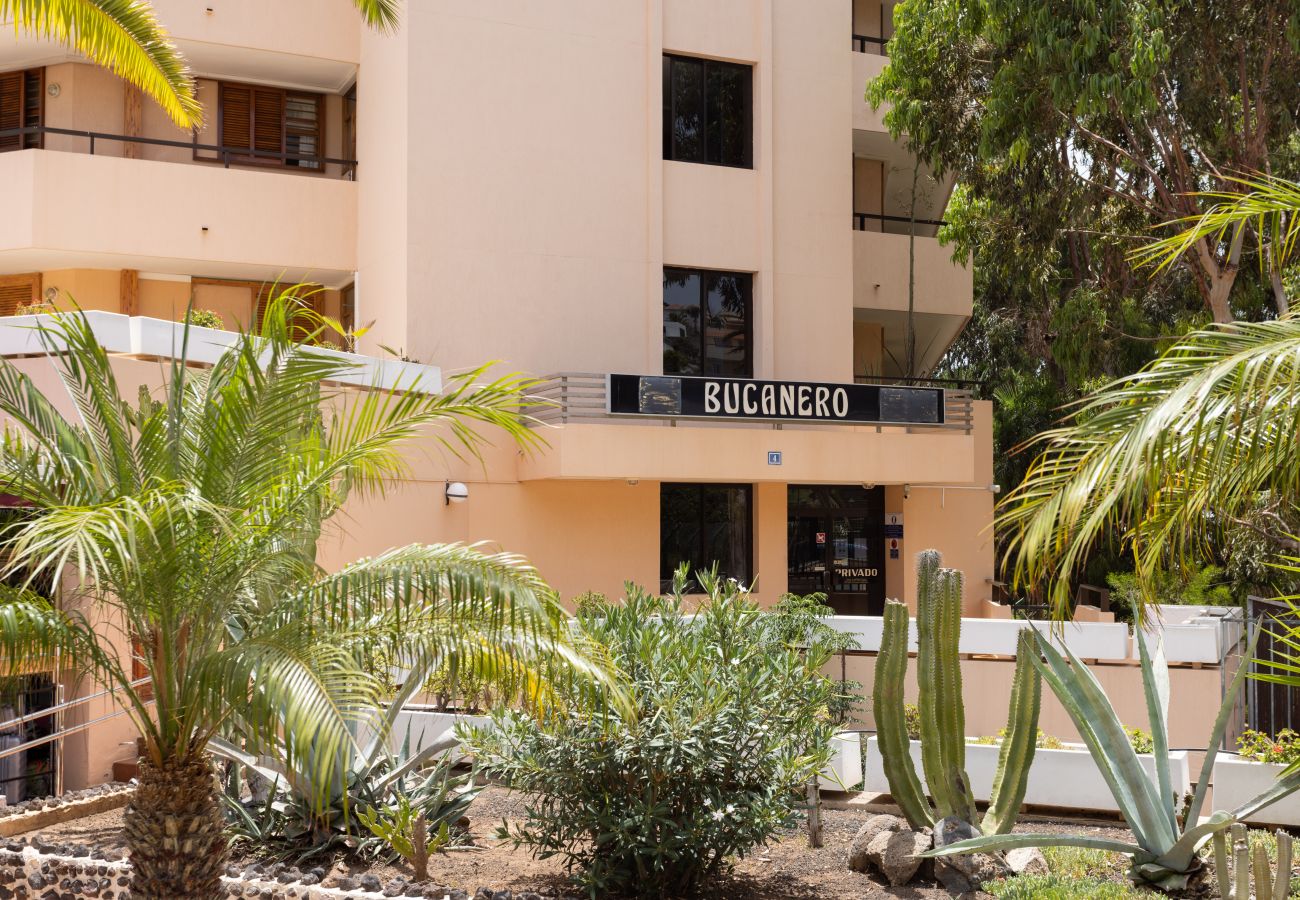 Apartamento en Los Cristianos - Frontline Penthouse with heated pool and parking Apartamento en Los Cristianos - Frontline Penthouse with heated pool and parking