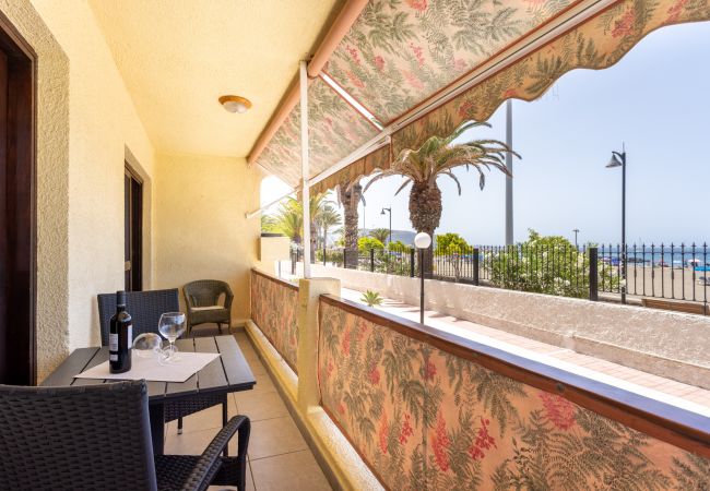 Apartamento en Los Cristianos - Frontline Playa las Vistas with pool, parking, sea Apartamento en Los Cristianos - Frontline Playa las Vistas with pool, parking, sea