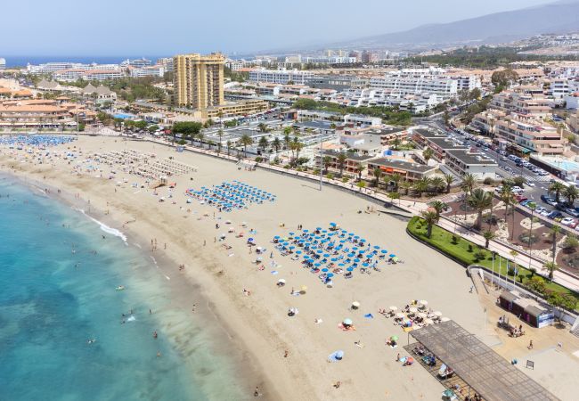 Apartamento en Los Cristianos - Frontline Playa las Vistas with pool, parking, sea Apartamento en Los Cristianos - Frontline Playa las Vistas with pool, parking, sea