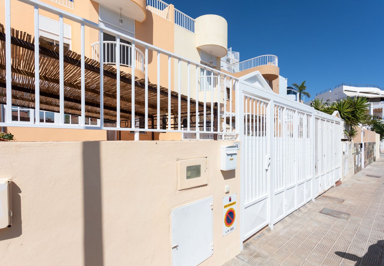 Doppelhaushälfte in Adeje - Duplex Charco del Valle with Sea View Doppelhaushälfte in Adeje - Duplex Charco del Valle with Sea View