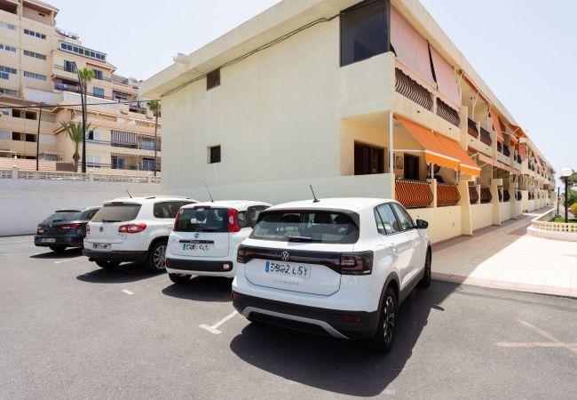 Ferienwohnung in Los Cristianos - Frontline Playa las Vistas with pool, parking, sea Ferienwohnung in Los Cristianos - Frontline Playa las Vistas with pool, parking, sea