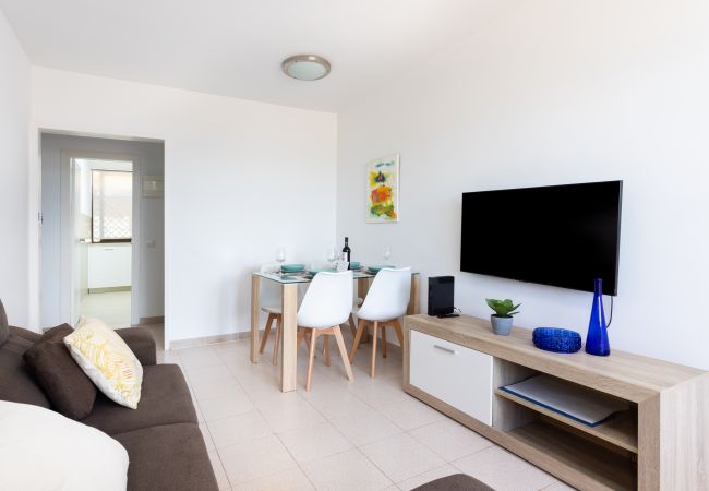 Ferienwohnung in Los Cristianos - Frontline Playa las Vistas with pool, parking, sea Ferienwohnung in Los Cristianos - Frontline Playa las Vistas with pool, parking, sea