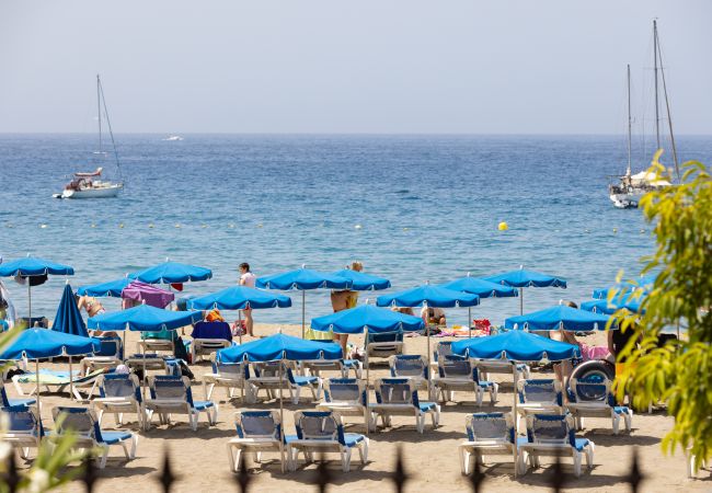 Ferienwohnung in Los Cristianos - Frontline Playa las Vistas with pool, parking, sea Ferienwohnung in Los Cristianos - Frontline Playa las Vistas with pool, parking, sea