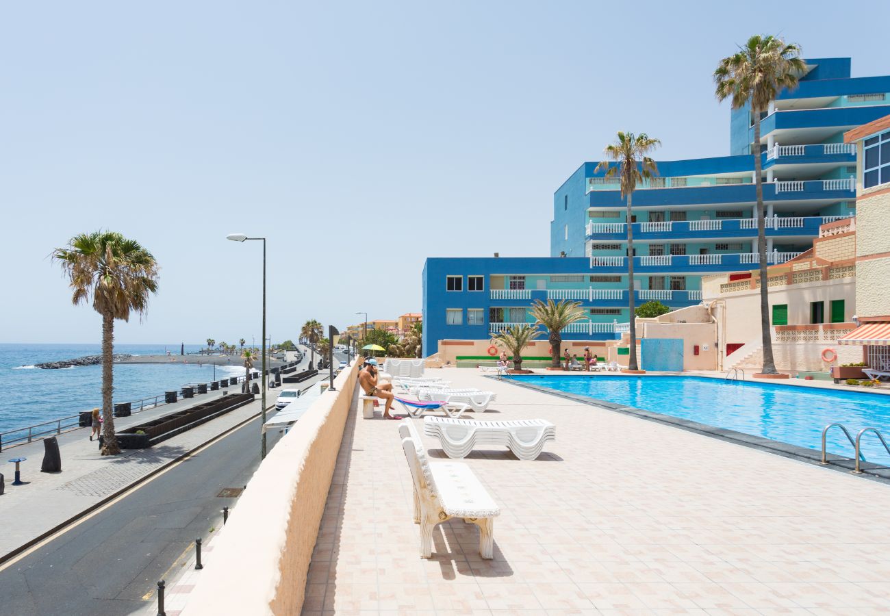 Doppelhaushälfte in Candelaria - Frontline Duplex Las Arenitas with pool