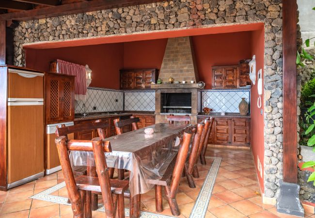 Country house in Icod de los Vinos - Finca La Chamusca Country house in Icod de los Vinos - Finca La Chamusca